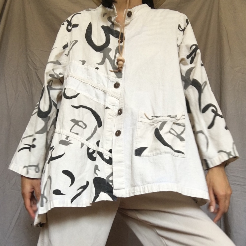 Good! Linen pattern shirt in beige and gray colors